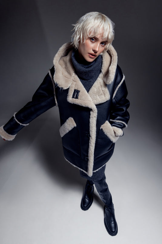 Hood Aviator in Black/Biscuit