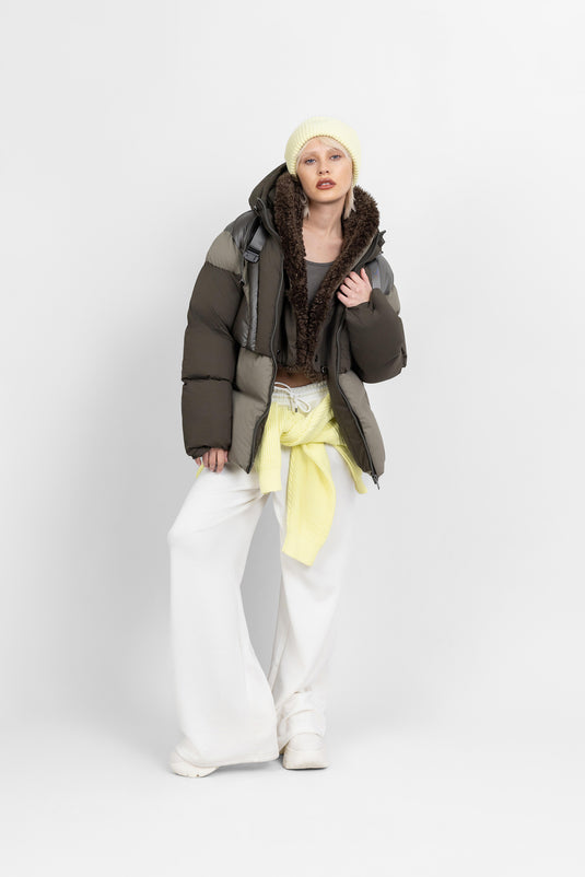 Puffer Jacket in Khaki